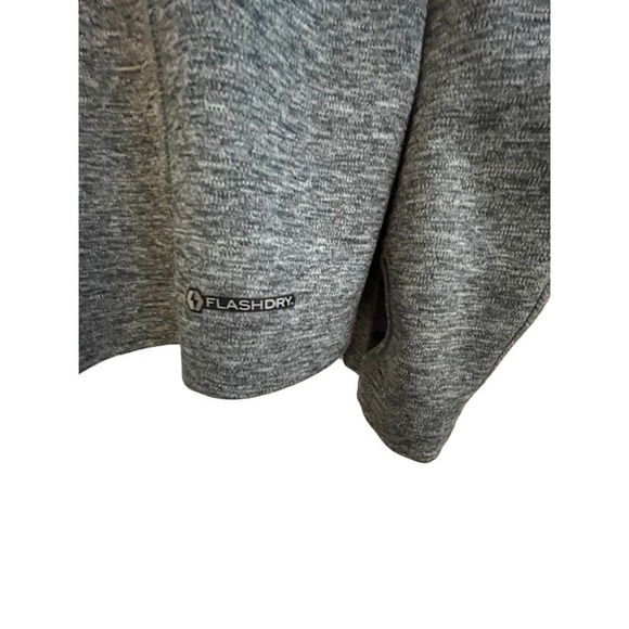 The North Face “FlashDry” men's quarter zip gray pullover sweatshirt. - Picture 5 of 7